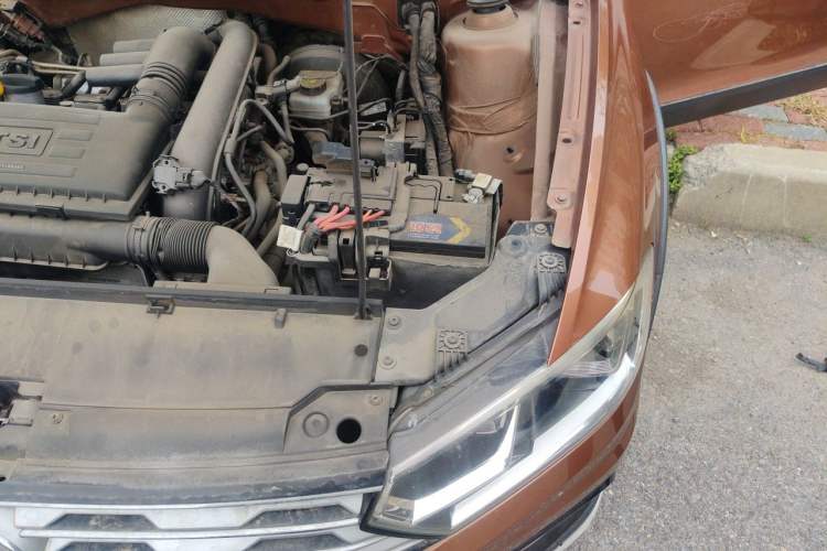 Used Volkswagen C-TREK 2018 230TSI DSG Comfort Model Engine Bay Left