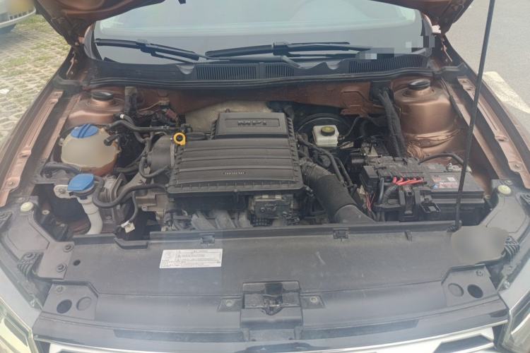 Used Volkswagen C-TREK 2018 1.5L Automatic Fashion Model Engine Bay