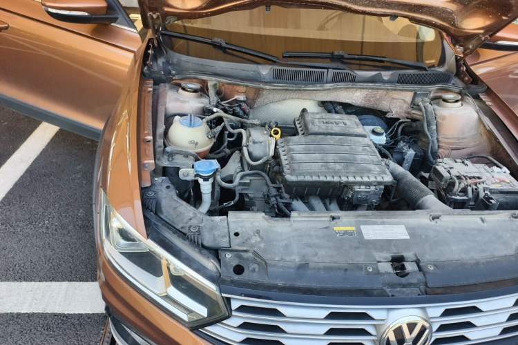 Used Volkswagen C-TREK 2018 1.5L Automatic Comfort Model Engine Bay Right