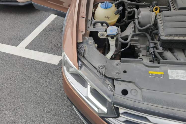 Used Volkswagen C-TREK 2018 1.5L Automatic Comfort Model Engine Bay Right