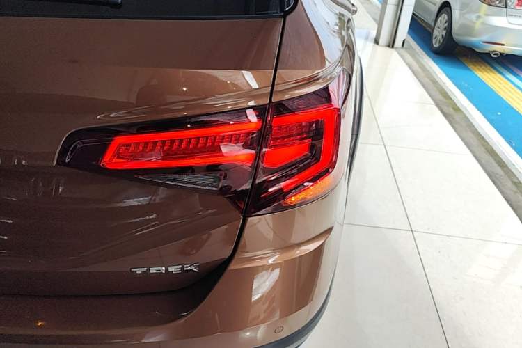 Used Volkswagen C-TREK 2018 1.5L Automatic Comfort Model Exterior 1