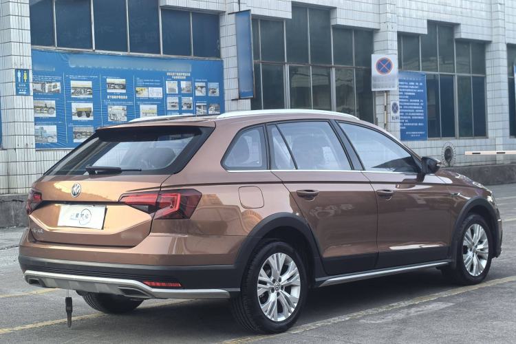 Used Volkswagen C-TREK 2018 1.5L Automatic Comfort Model Exterior 5