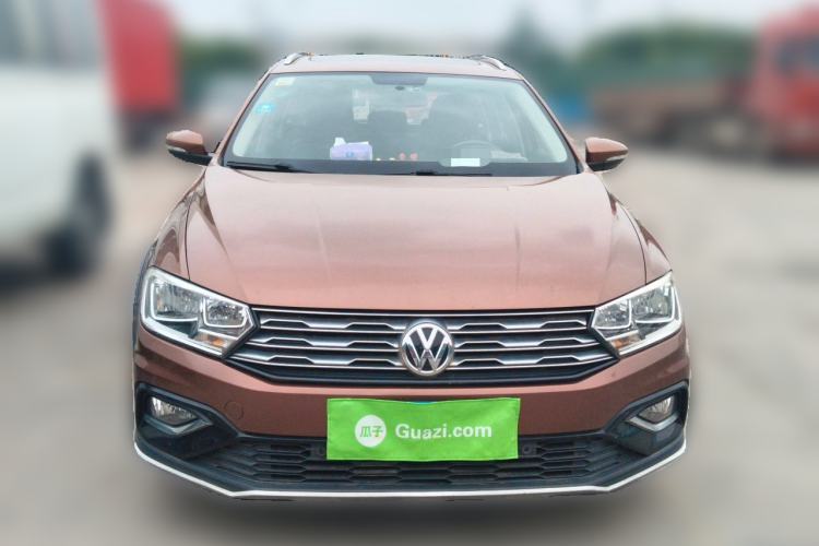 Used Volkswagen C-TREK 2018 230TSI DSG Luxury Version Front
