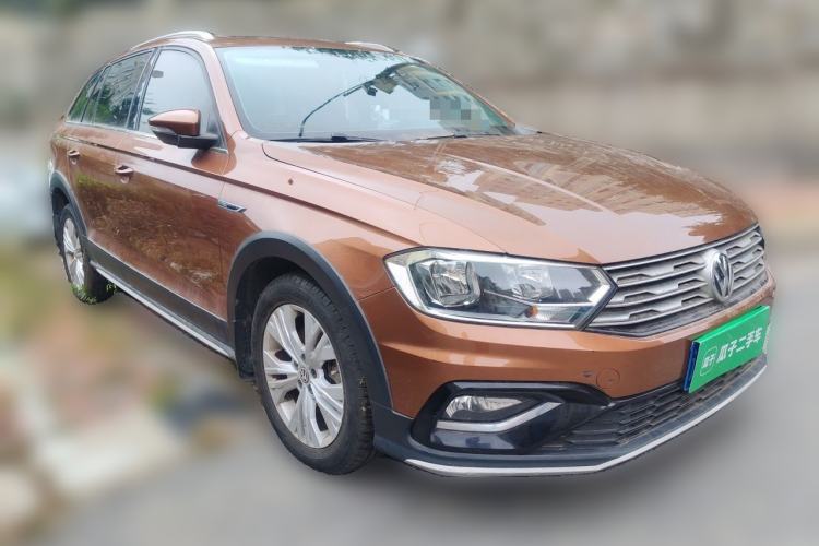 Used Volkswagen C-TREK 2018 230TSI DSG Comfort Model Front Right 45 Deg