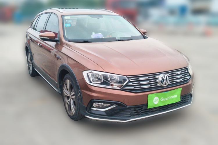 Used Volkswagen C-TREK 2018 230TSI DSG Luxury Version Front Right 45 Deg