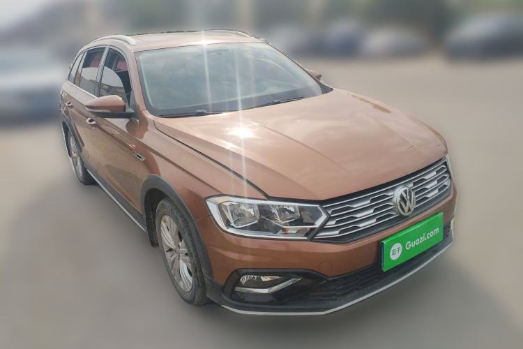 Used Volkswagen C-TREK 2018 1.5L Automatic Comfort Model Front Right 45 Deg