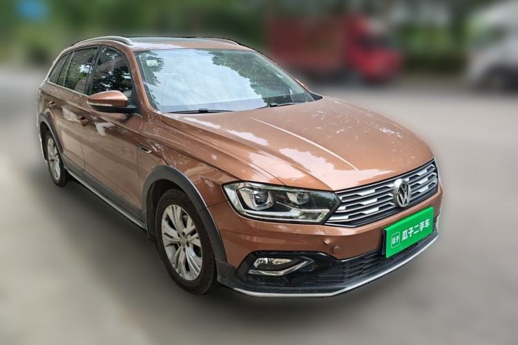 Used Volkswagen C-TREK 2018 230TSI DSG Comfort Model Front Right 45 Deg
