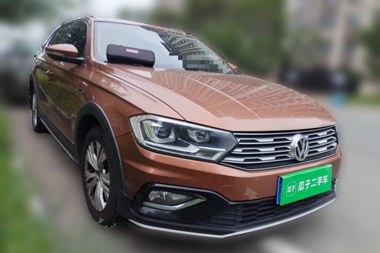 Used Volkswagen C-TREK 2018 230TSI DSG Comfort Model Front Right 45 Deg