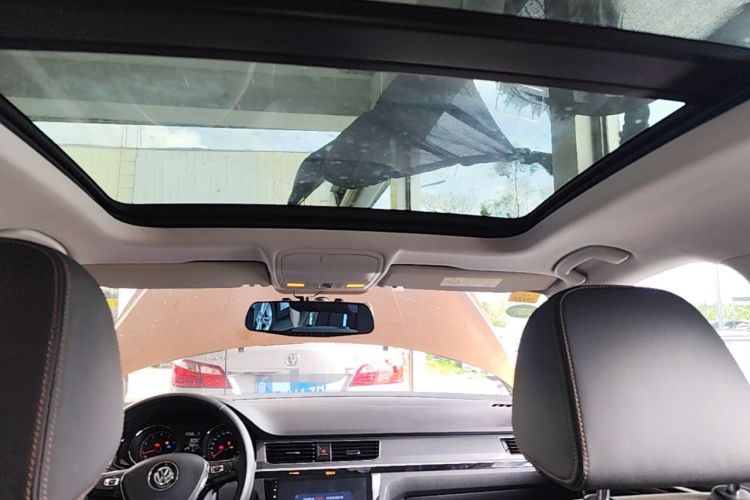 Used Volkswagen C-TREK 2018 1.5L Automatic Comfort Model Headliner