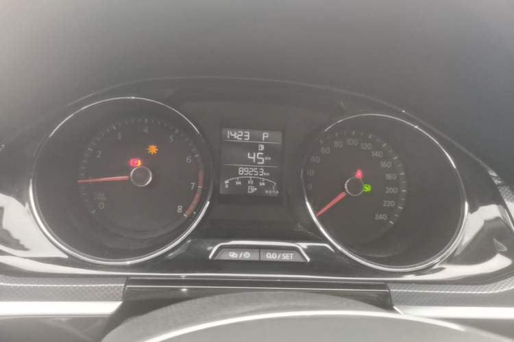 Used Volkswagen C-TREK 2018 1.5L Automatic Comfort Model Instrument Cluster