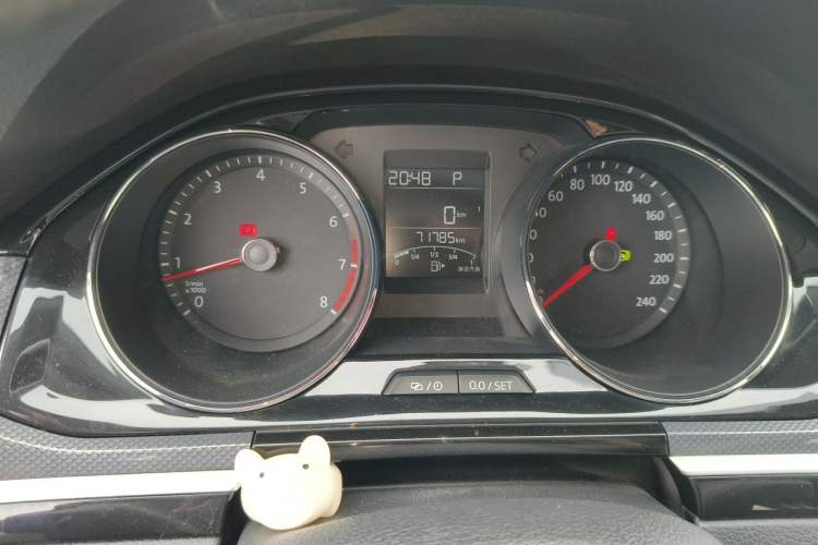 Used Volkswagen C-TREK 2018 1.5L Automatic Comfort Model Instrument Cluster