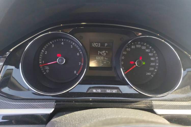 Used Volkswagen C-TREK 2018 1.5L Automatic Comfort Model Instrument Cluster