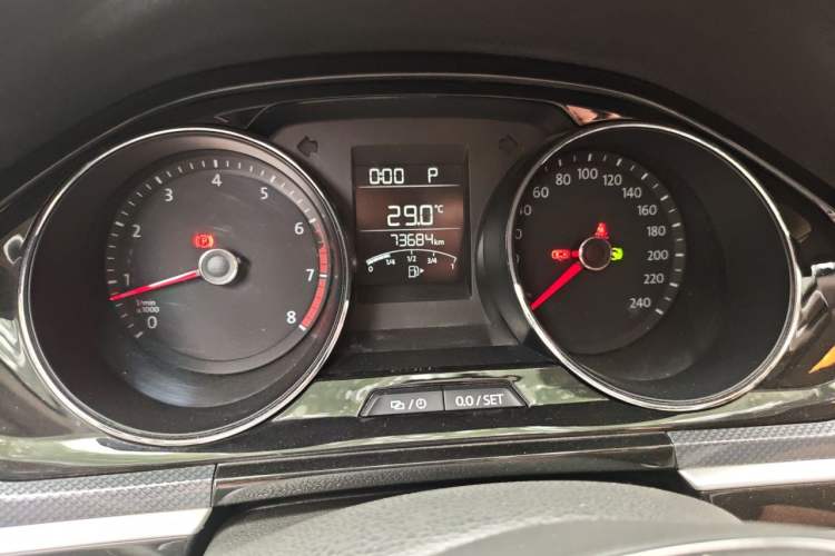 Used Volkswagen C-TREK 2018 230TSI DSG Comfort Model Instrument Cluster