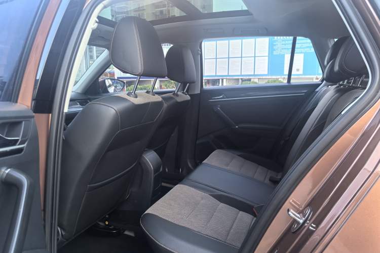 Used Volkswagen C-TREK 2018 1.5L Automatic Comfort Model Interior 2