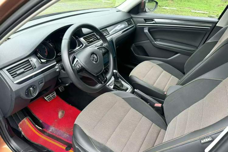 Used Volkswagen C-TREK 2018 1.5L Automatic Comfort Model Interior 4