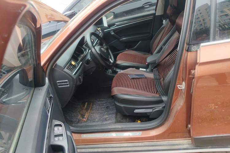 Used Volkswagen C-TREK 2018 230TSI DSG Comfort Model Left Front Seat