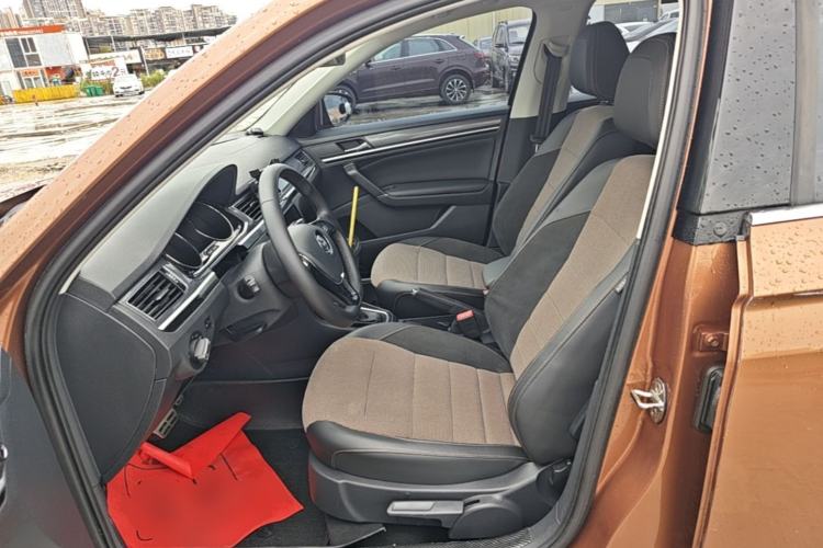 Used Volkswagen C-TREK 2018 1.5L Automatic Comfort Model Left Front Seat