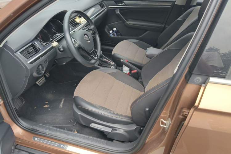 Used Volkswagen C-TREK 2018 1.5L Automatic Comfort Model Left Front Seat
