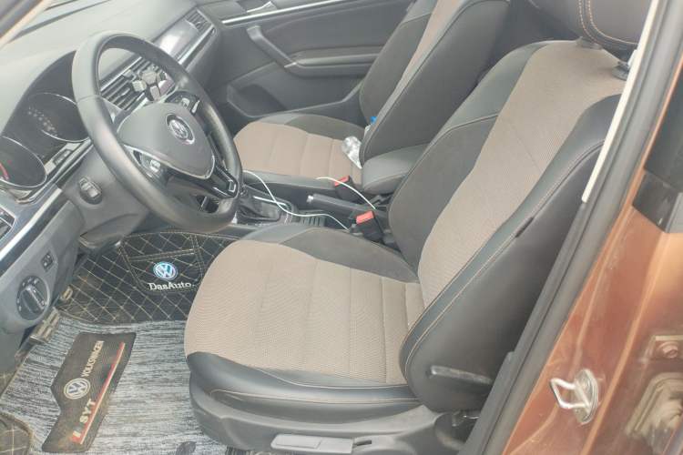 Used Volkswagen C-TREK 2018 1.5L Automatic Comfort Model Left Front Seat