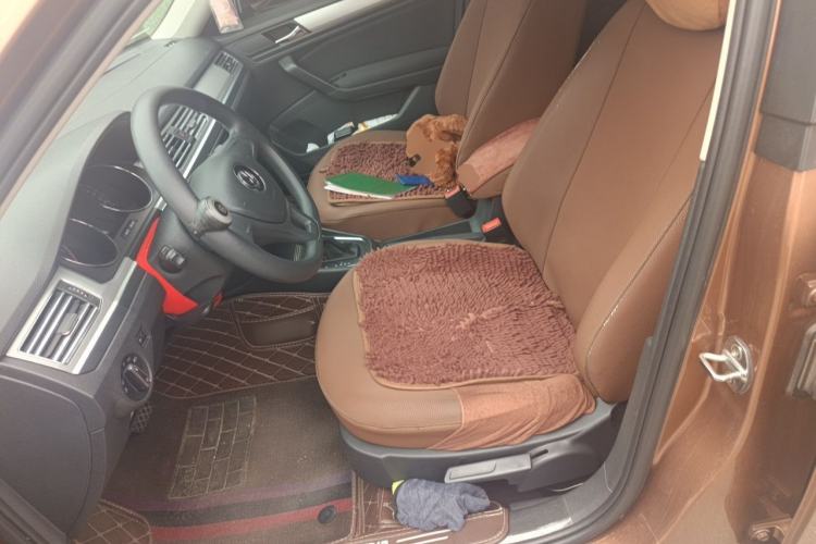 Used Volkswagen C-TREK 2018 1.5L Automatic Fashion Model Left Front Seat