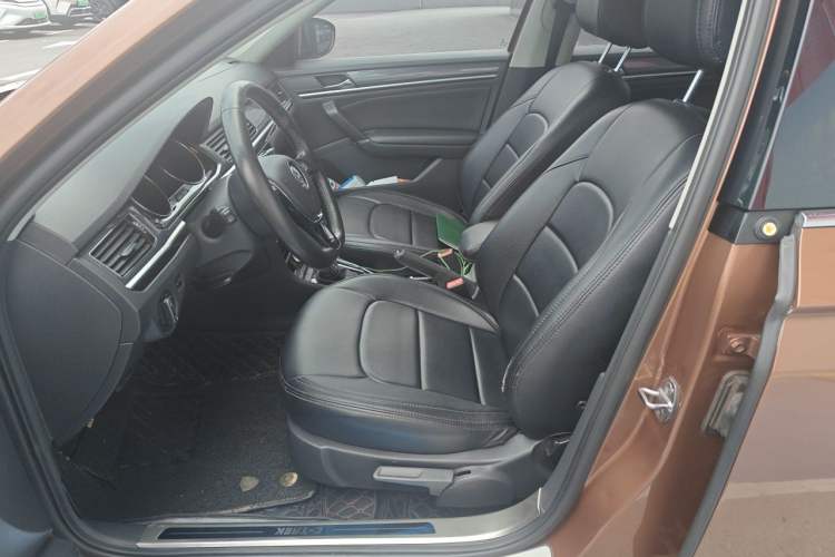 Used Volkswagen C-TREK 2018 1.5L Automatic Comfort Model Left Front Seat