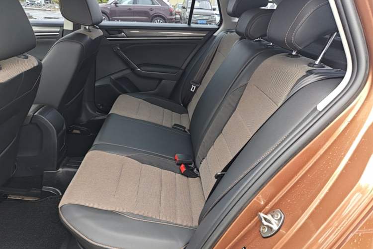 Used Volkswagen C-TREK 2018 1.5L Automatic Comfort Model Left Rear Seat