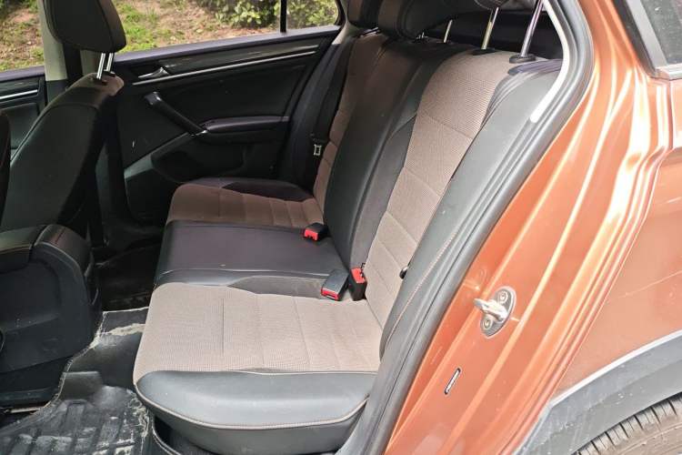 Used Volkswagen C-TREK 2018 230TSI DSG Comfort Model Left Rear Seat