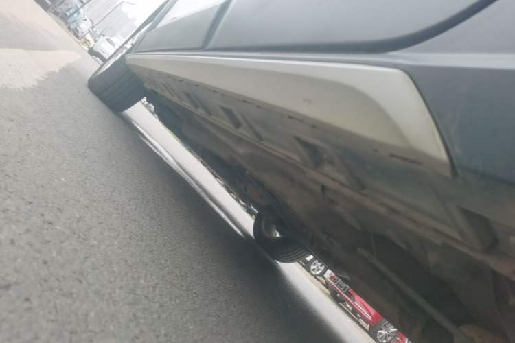 Used Volkswagen C-TREK 2018 1.5L Automatic Comfort Model Left Side Sill