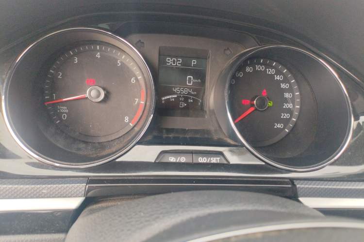 Used Volkswagen C-TREK 2018 1.5L Automatic Comfort Model Odometer Close Up