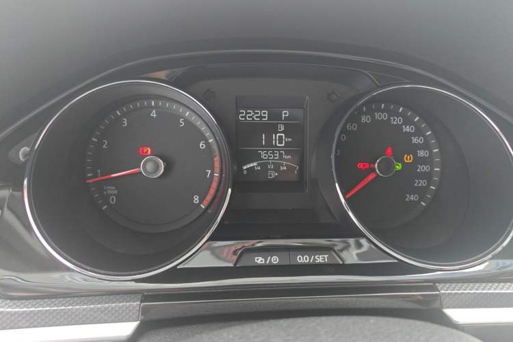 Used Volkswagen C-TREK 2018 1.5L Automatic Comfort Model Odometer Close Up