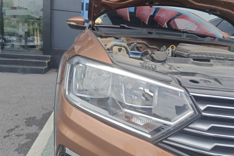 Used Volkswagen C-TREK 2018 1.5L Automatic Comfort Model Right Front Headlight