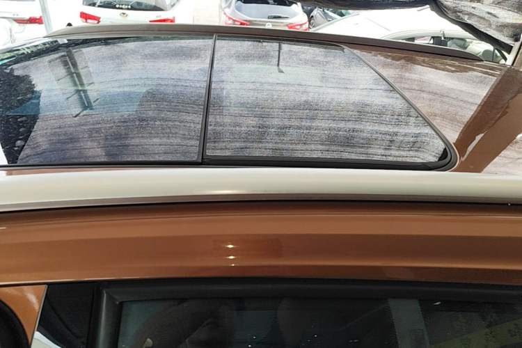Used Volkswagen C-TREK 2018 1.5L Automatic Comfort Model Roof