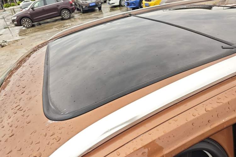 Used Volkswagen C-TREK 2018 1.5L Automatic Comfort Model Roof