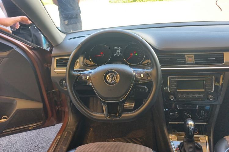 Used Volkswagen C-TREK 2018 1.5L Automatic Comfort Model Steering Wheel