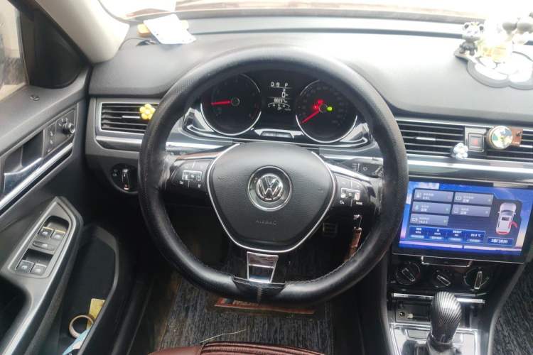 Used Volkswagen C-TREK 2018 230TSI DSG Comfort Model Steering Wheel