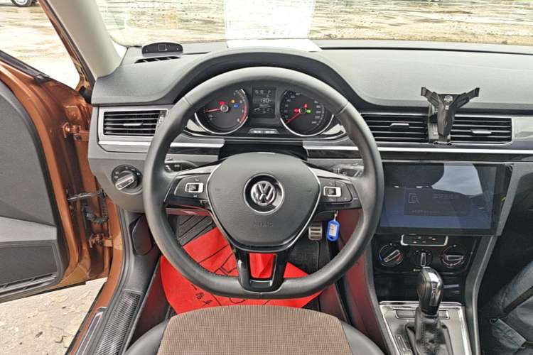 Used Volkswagen C-TREK 2018 1.5L Automatic Comfort Model Steering Wheel