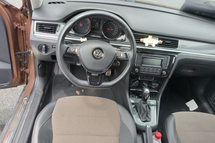 Used Volkswagen C-TREK 2018 1.5L Automatic Comfort Model Steering Wheel