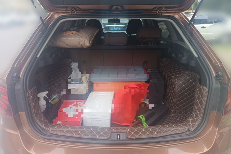 Used Volkswagen C-TREK 2018 1.5L Automatic Fashion Model Trunk
