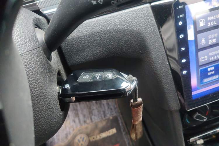 Used Volkswagen C-TREK 2018 230TSI DSG Comfort Model Vehicle Key