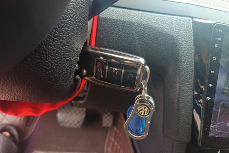 Used Volkswagen C-TREK 2018 1.5L Automatic Fashion Model Vehicle Key