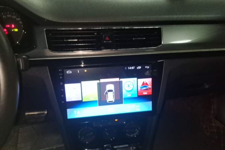 Used Volkswagen C-TREK 2018 1.5L Automatic Comfort Model Audio And AC Panel