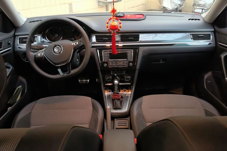 Used Volkswagen C-TREK 2018 230TSI DSG Comfort Model Center Console