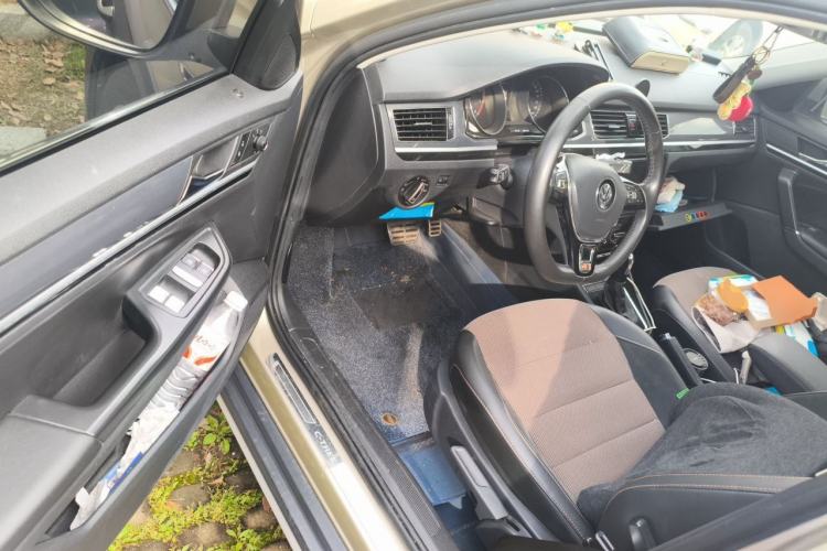 Used Volkswagen C-TREK 2018 1.5L Automatic Comfort Model Driver Seat