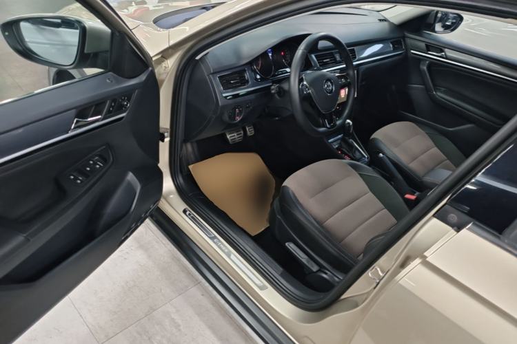 Used Volkswagen C-TREK 2018 230TSI DSG Comfort Model Driver Seat