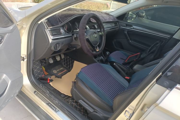 Used Volkswagen C-TREK 2018 1.5L Manual Comfort Model Driver Seat