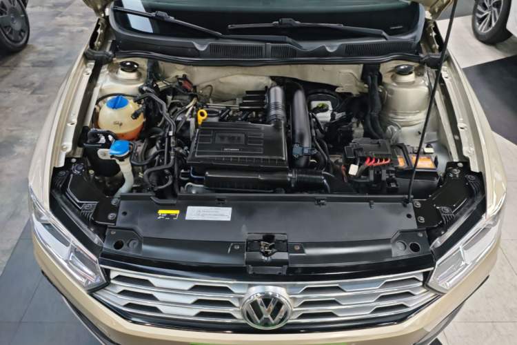 Used Volkswagen C-TREK 2018 230TSI DSG Comfort Model Engine Bay