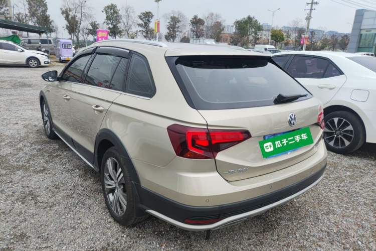 Used Volkswagen C-TREK 2018 230TSI DSG Luxury Version Exterior 2