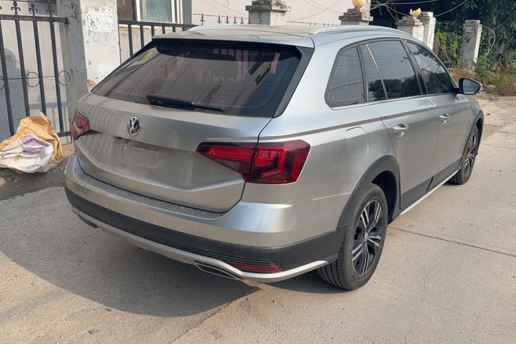 Used Volkswagen C-TREK 2018 230TSI DSG Comfort Model Exterior 3
