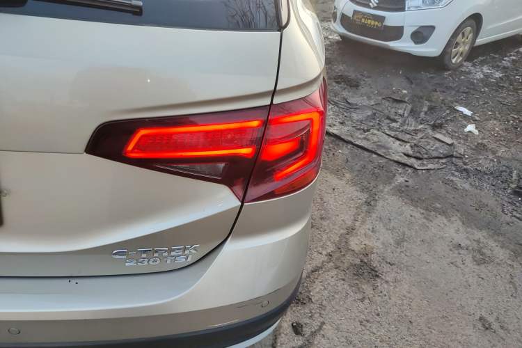 Used Volkswagen C-TREK 2018 230TSI DSG Comfort Model Exterior 6