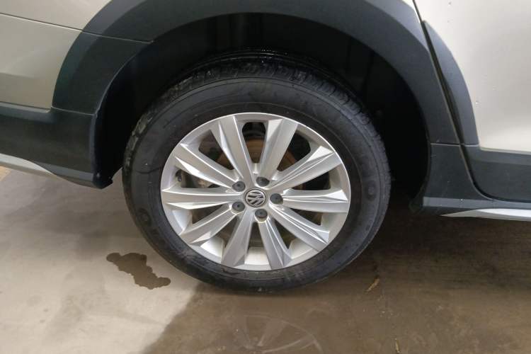Used Volkswagen C-TREK 2018 1.5L Automatic Fashion Model Exterior 8
